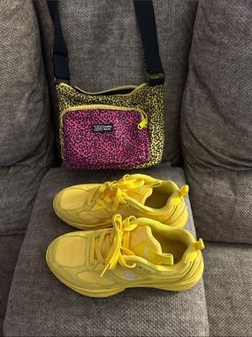 Zumiez Yellow Mesh Athletic Sneakers